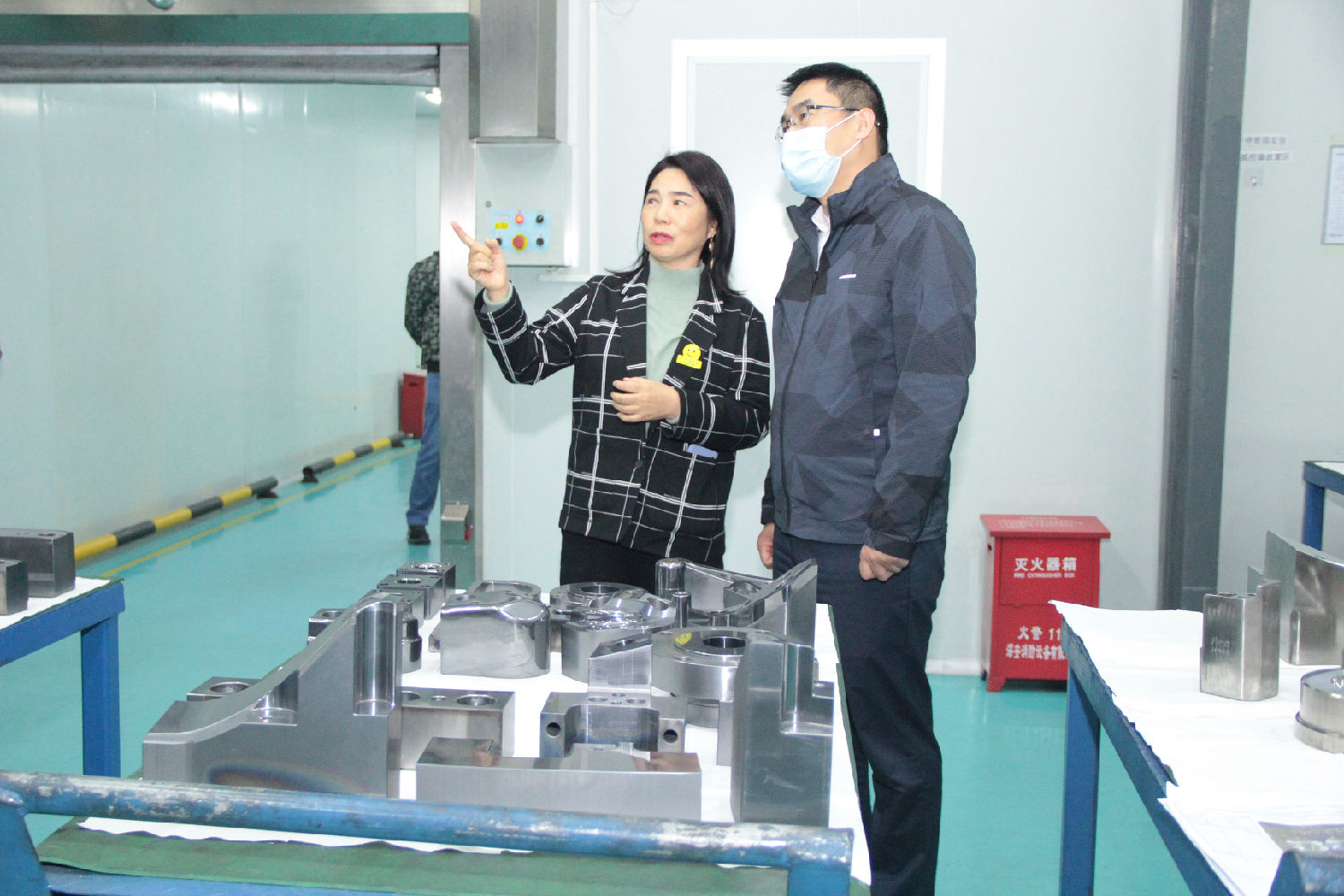 參觀先進的HKS-G涂層設備|HKS-G處理模具 參觀先進的HKS-G涂層設備|HKS-G處理模具